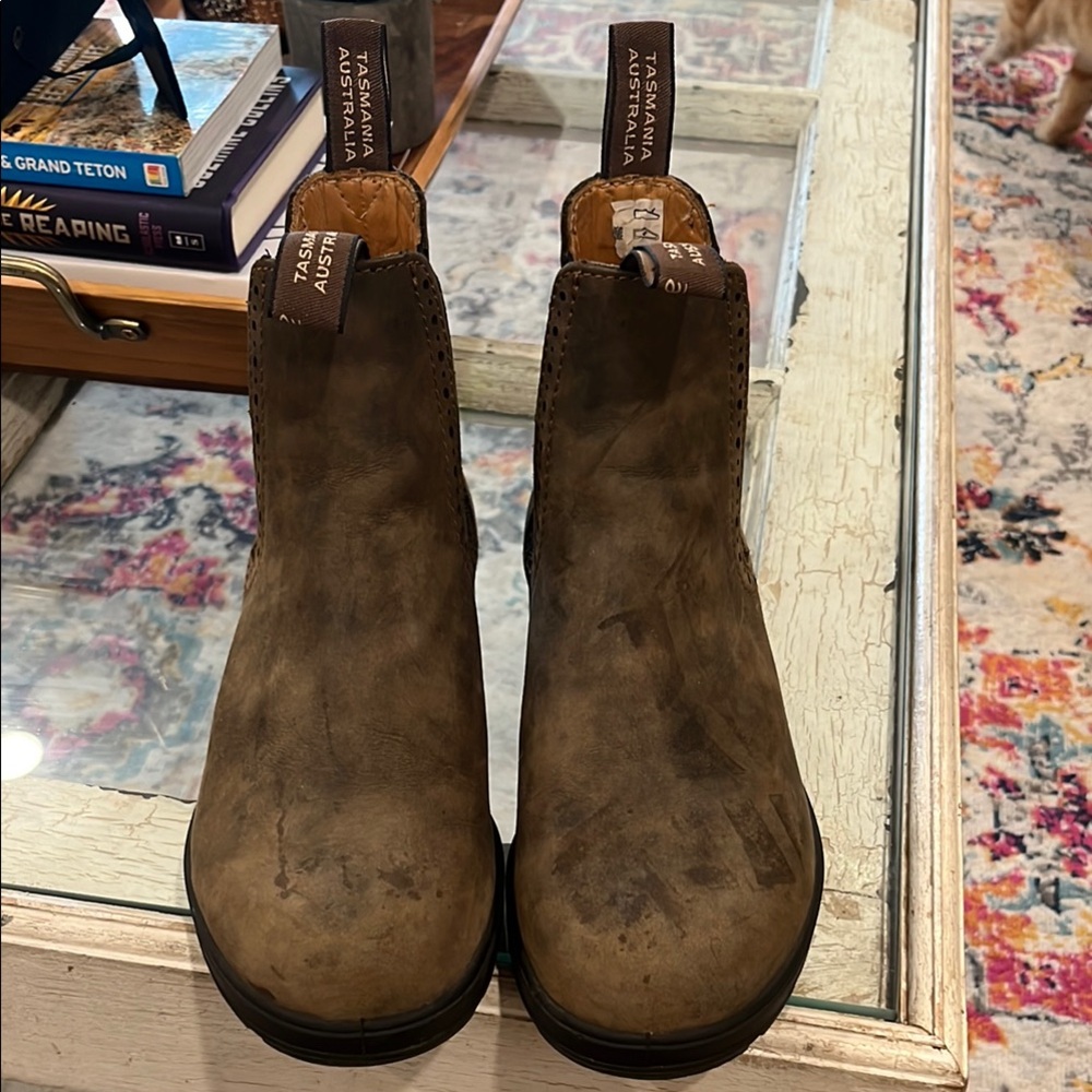 Blundstones Boots- Rustic Brown

The bottom says 4 1/2 but they fit a US 7.5